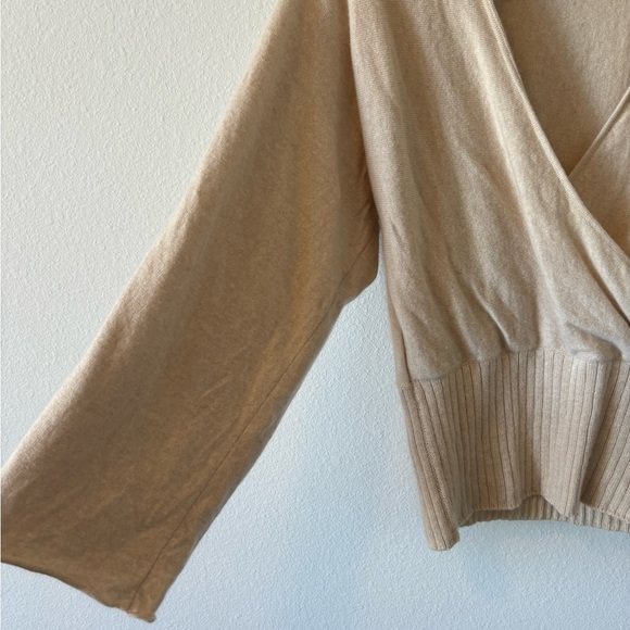 Peter Millar 100% Cashmere Sweater - Picture 2 of 4